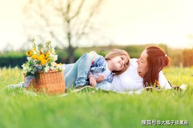 小萌妹的甜美装扮