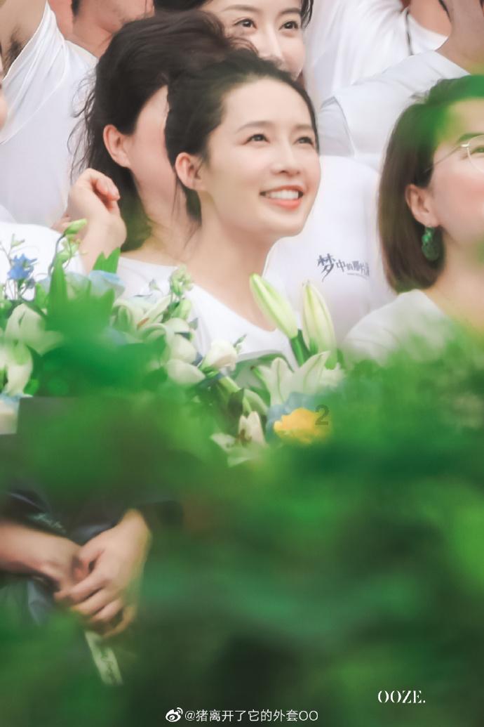 动漫人物吃东西