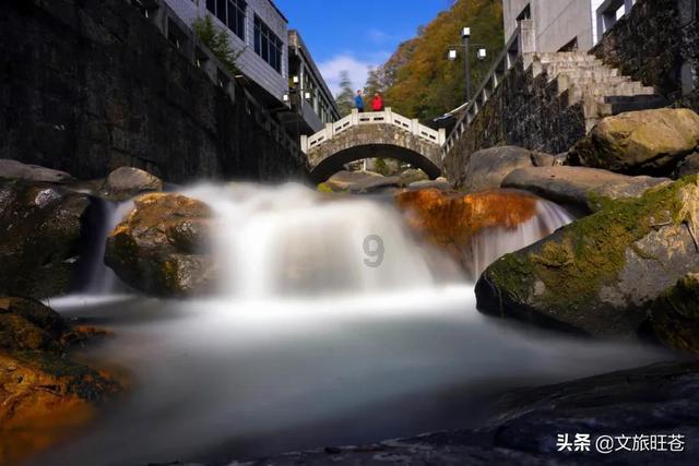 奥特曼足球大冒险