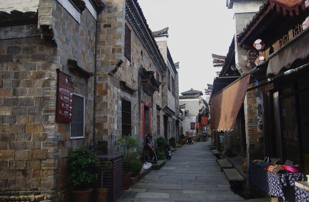 好进门、好找路、好停车，美团配送携手各方共建“骑手友好社区”