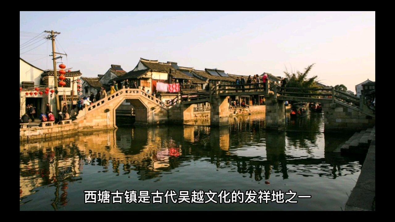 逃离海滩的女孩